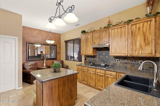 4821 E KIRKLAND Road, Phoenix, AZ 85054
