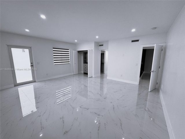 14801 NW 5th Avenue, Miami, FL 33168