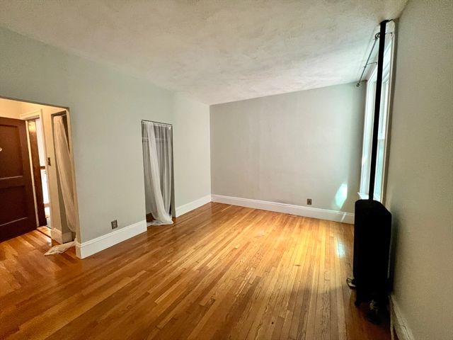 138 Fuller St 3, Brookline, MA 02446