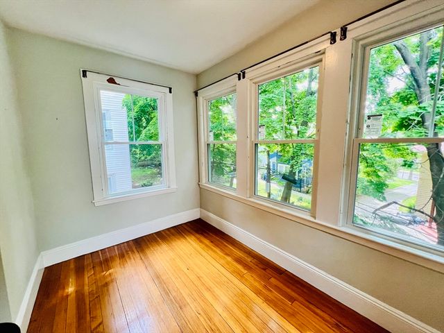 138 Fuller St 3, Brookline, MA 02446