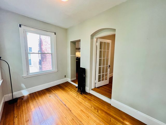 138 Fuller St 3, Brookline, MA 02446