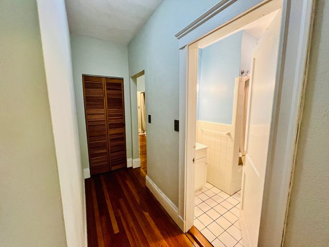 138 Fuller St 3, Brookline, MA 02446