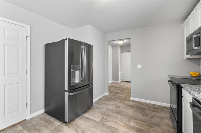 47805 Silver Oaks, Mattawan, MI 49071