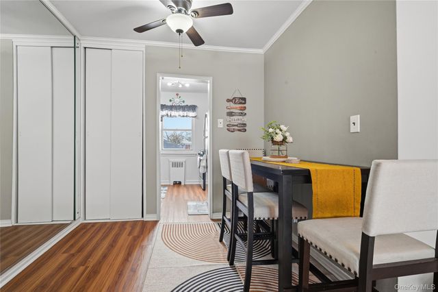 198-28 Pompeii Avenue 2, Holliswood, NY 11423