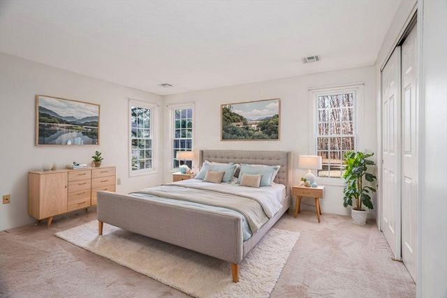 303 Ridgefield Cir A, Clinton, MA 01510