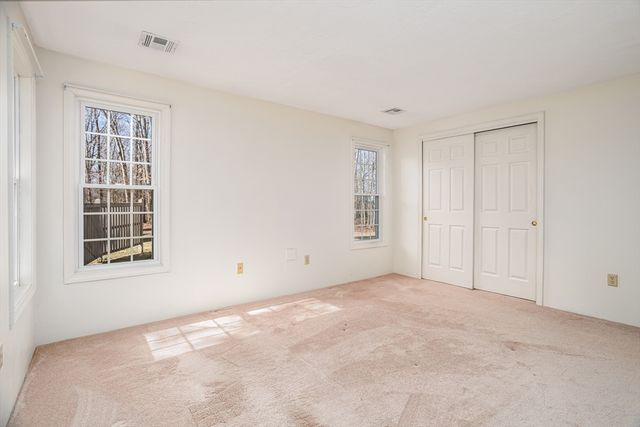 303 Ridgefield Cir A, Clinton, MA 01510