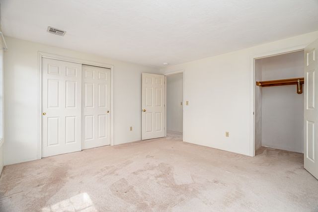 303 Ridgefield Cir A, Clinton, MA 01510