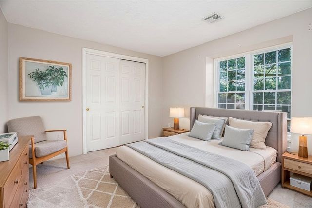 303 Ridgefield Cir A, Clinton, MA 01510