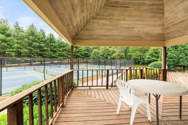 303 Ridgefield Cir A, Clinton, MA 01510