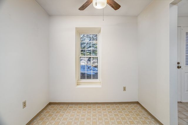 303 Ridgefield Cir A, Clinton, MA 01510