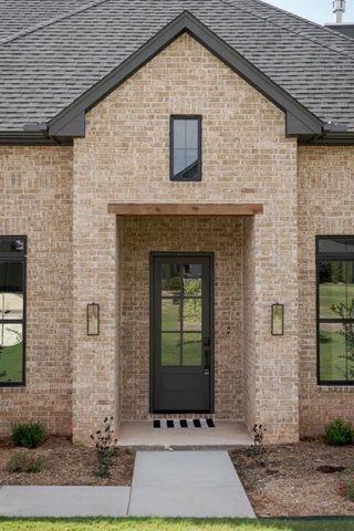 396 Old Creek Road, Edmond, OK 73034