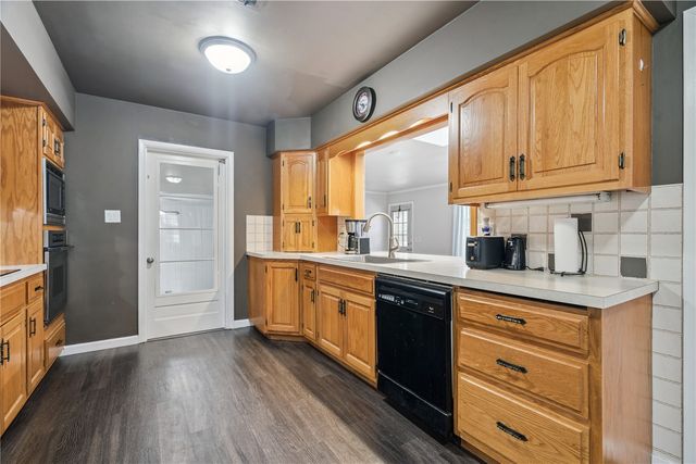 348 24th Avenue SW, Cedar Rapids, IA 52404