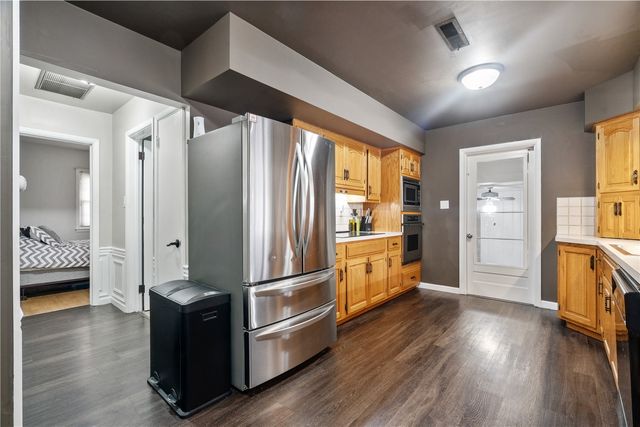 348 24th Avenue SW, Cedar Rapids, IA 52404