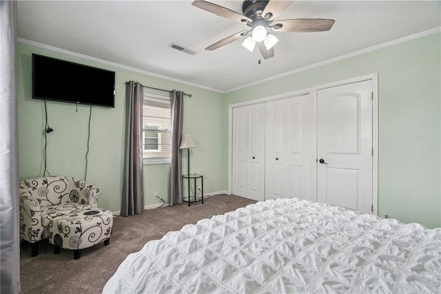 348 24th Avenue SW, Cedar Rapids, IA 52404