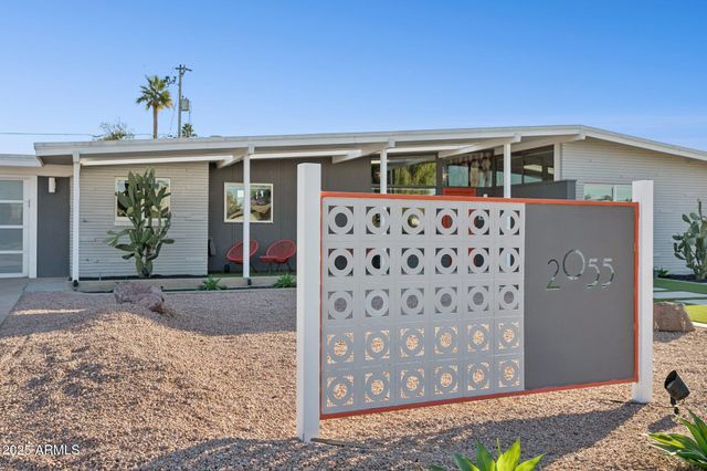 2055 W WINDSOR Avenue, Phoenix, AZ 85009