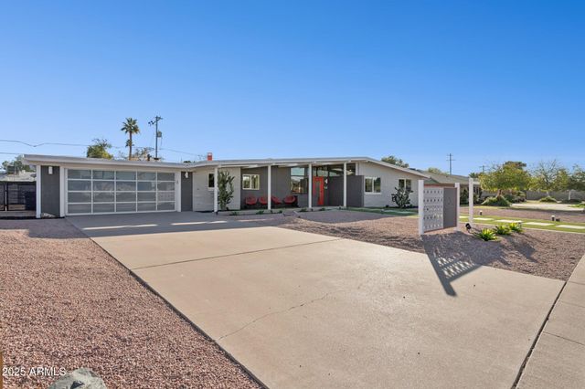2055 W WINDSOR Avenue, Phoenix, AZ 85009