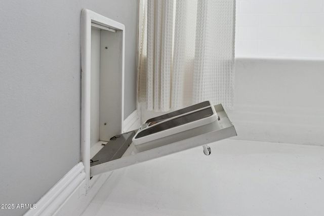 2055 W WINDSOR Avenue, Phoenix, AZ 85009