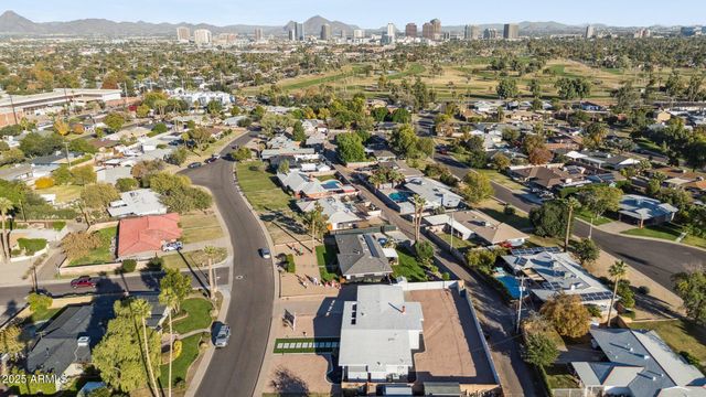 2055 W WINDSOR Avenue, Phoenix, AZ 85009