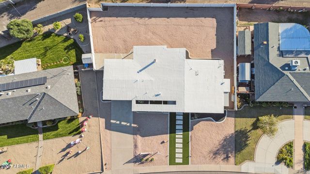 2055 W WINDSOR Avenue, Phoenix, AZ 85009