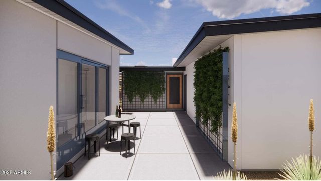 2055 W WINDSOR Avenue, Phoenix, AZ 85009