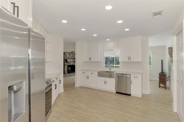 1620 MISSION VALLEY BOULEVARD, Nokomis, FL 34275