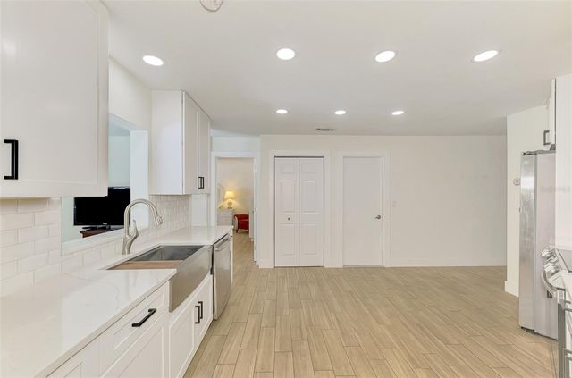 1620 MISSION VALLEY BOULEVARD, Nokomis, FL 34275