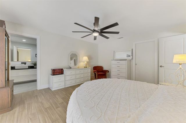 1620 MISSION VALLEY BOULEVARD, Nokomis, FL 34275