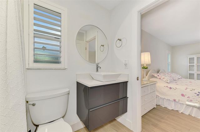 1620 MISSION VALLEY BOULEVARD, Nokomis, FL 34275