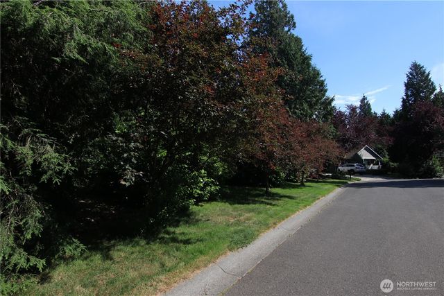 8652 Wood Duck Way, Blaine, WA 98230