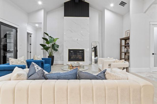 2011 Community Lane, Midland, TX 79701