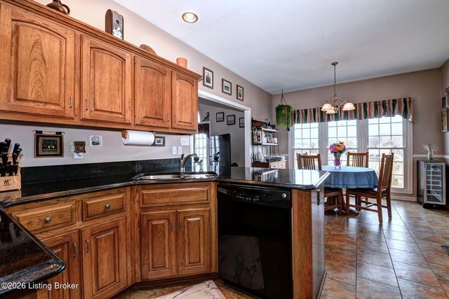 328 Brooks Ln, Simpsonville, KY 40067