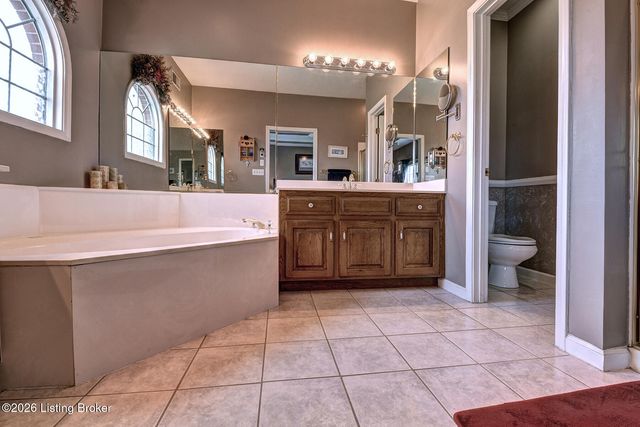 328 Brooks Ln, Simpsonville, KY 40067