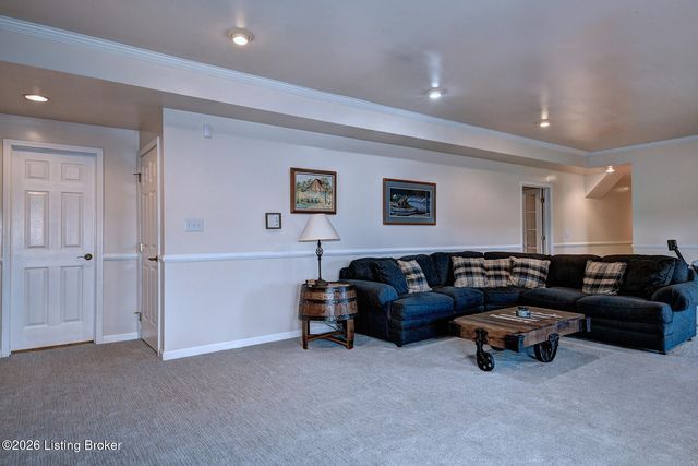 328 Brooks Ln, Simpsonville, KY 40067