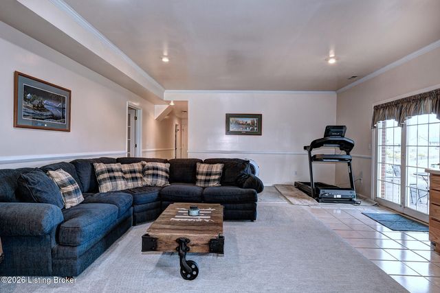 328 Brooks Ln, Simpsonville, KY 40067