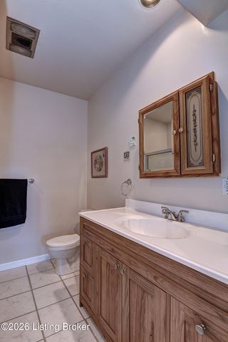 328 Brooks Ln, Simpsonville, KY 40067