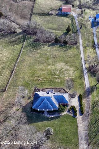 328 Brooks Ln, Simpsonville, KY 40067