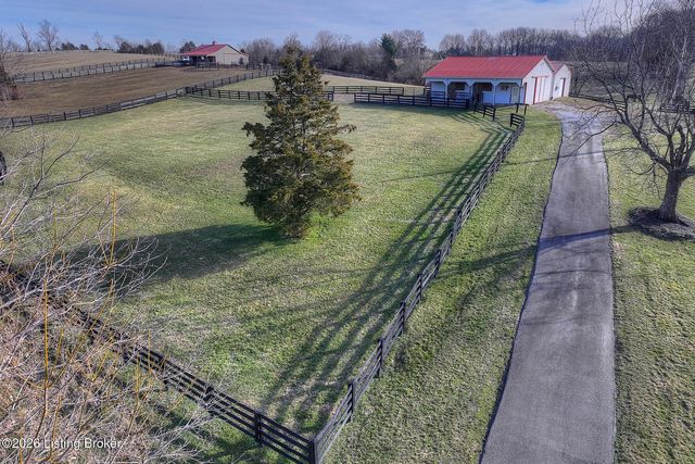 328 Brooks Ln, Simpsonville, KY 40067