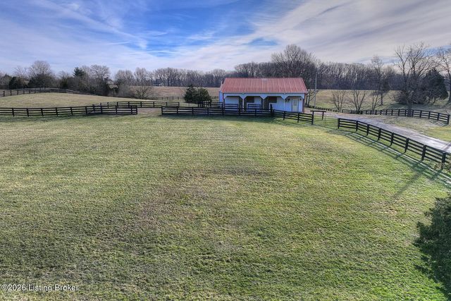 328 Brooks Ln, Simpsonville, KY 40067