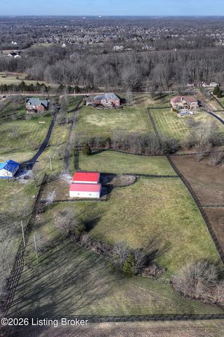 328 Brooks Ln, Simpsonville, KY 40067