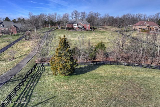 328 Brooks Ln, Simpsonville, KY 40067