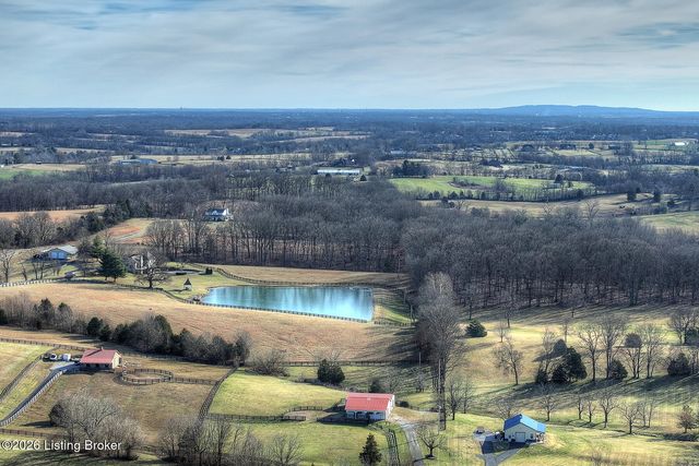 328 Brooks Ln, Simpsonville, KY 40067