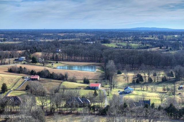 328 Brooks Ln, Simpsonville, KY 40067