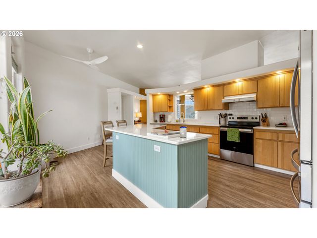 3868 GRANT Pl, Bandon, OR 97411