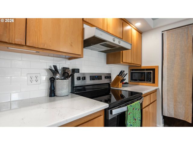 3868 GRANT Pl, Bandon, OR 97411