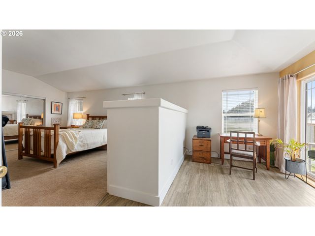 3868 GRANT Pl, Bandon, OR 97411