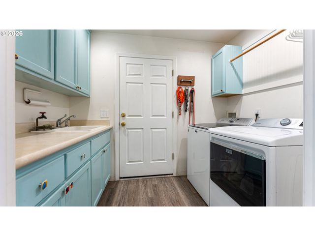 3868 GRANT Pl, Bandon, OR 97411