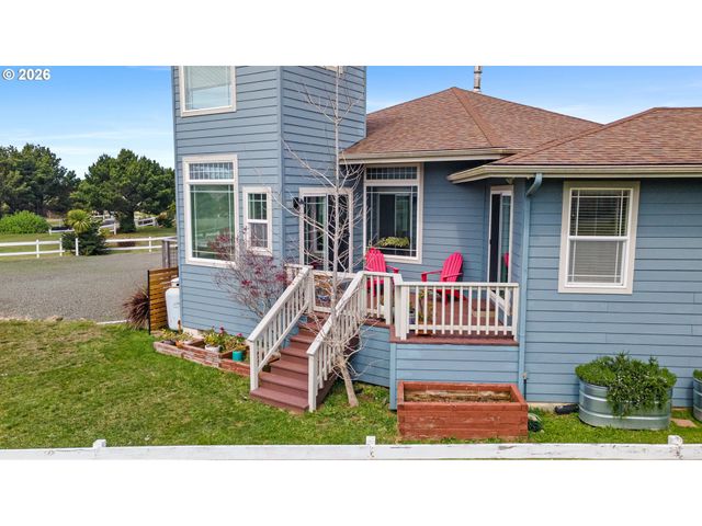 3868 GRANT Pl, Bandon, OR 97411