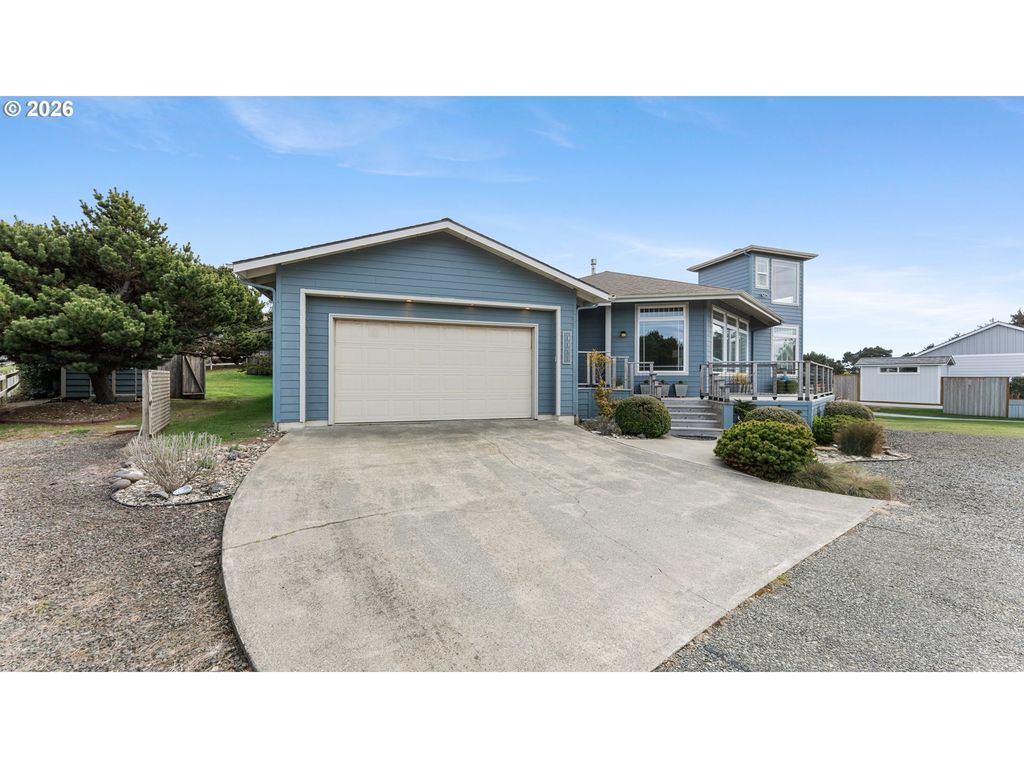 3868 GRANT Pl, Bandon, OR 97411