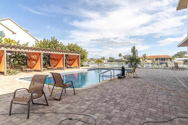 223 ISLAND WAY 4A, Clearwater, FL 33767