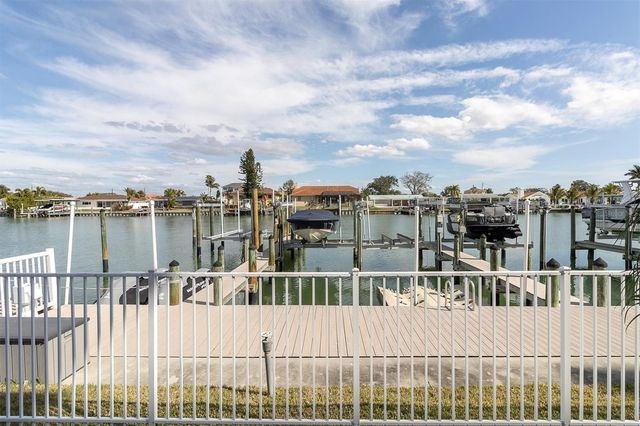 223 ISLAND WAY 4A, Clearwater, FL 33767